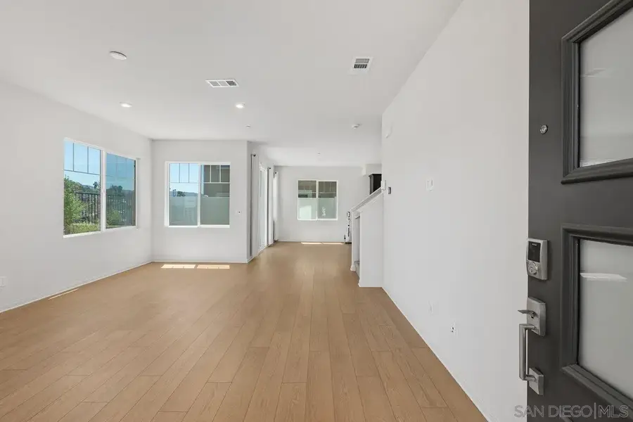 1512 Wingwood, Vista, CA 92083 - #3