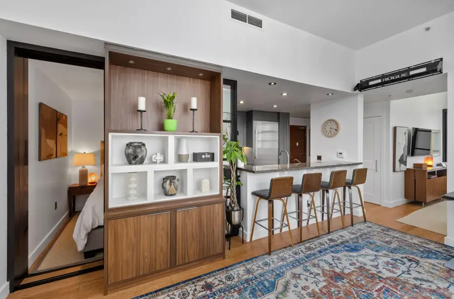 700 W E St #403, San Diego, CA 92101 - #3
