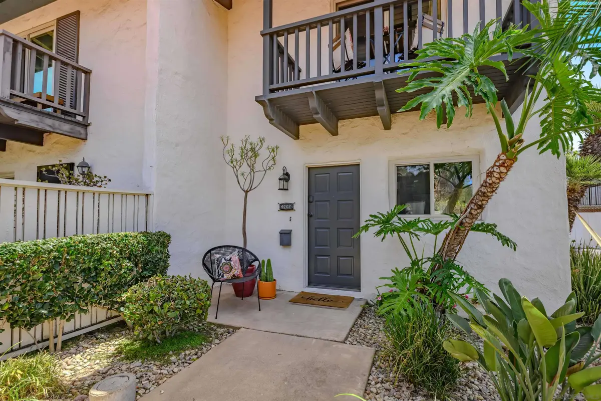 4202 Loma Riviera Ln, San Diego, CA 92110 - #1