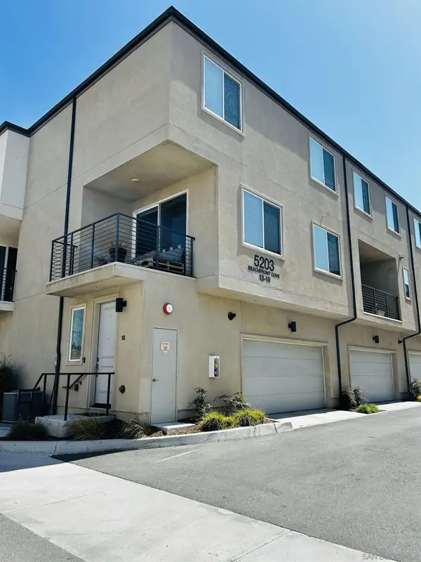 5203 Beachfront Cove #18, San Diego, CA 92154