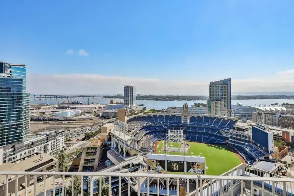 350 11th Ave #323, San Diego, CA 92101