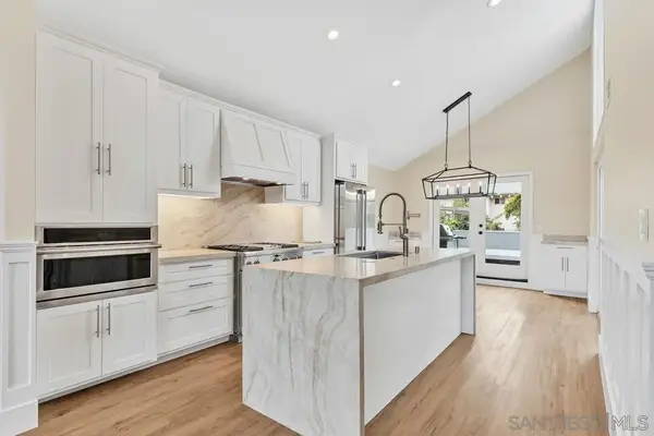 1987 Chalcedony St., San Diego, CA 92109