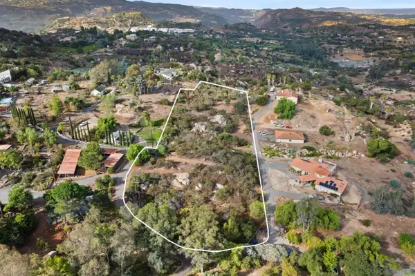 000 Red Mountain Dr #92, Valley Center, CA 92082