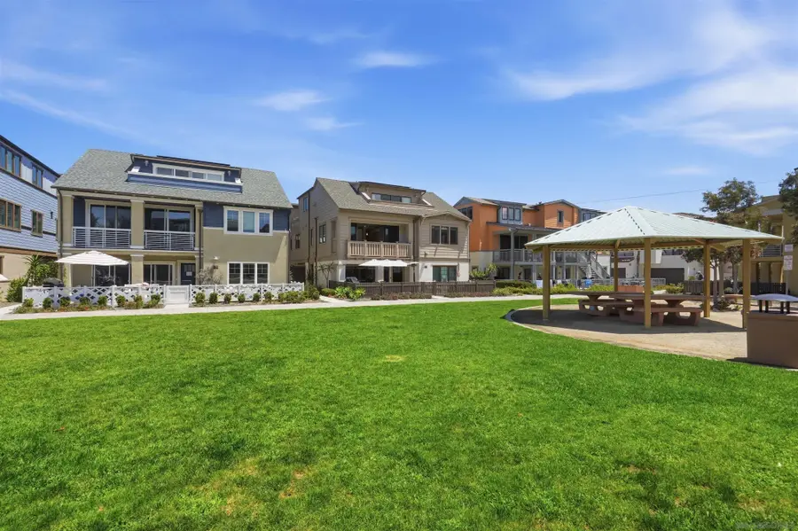817 Jersey Ct, San Diego, CA 92109 - #3