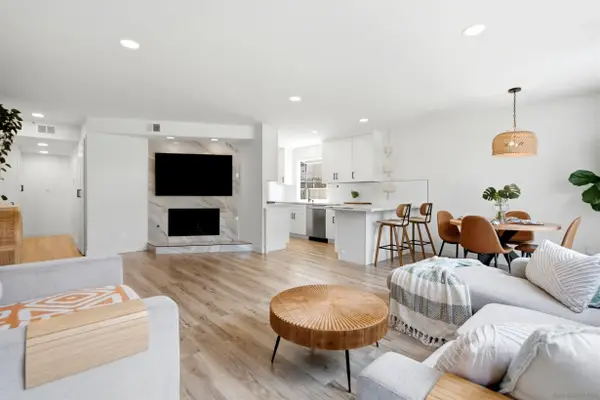 3063 Barnard St #1, San Diego, CA 92110