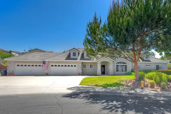 2030 Mercy Pl, Escondido, CA 92026