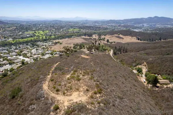 N Twin Oaks Valley Rd, San Marcos, CA 92069