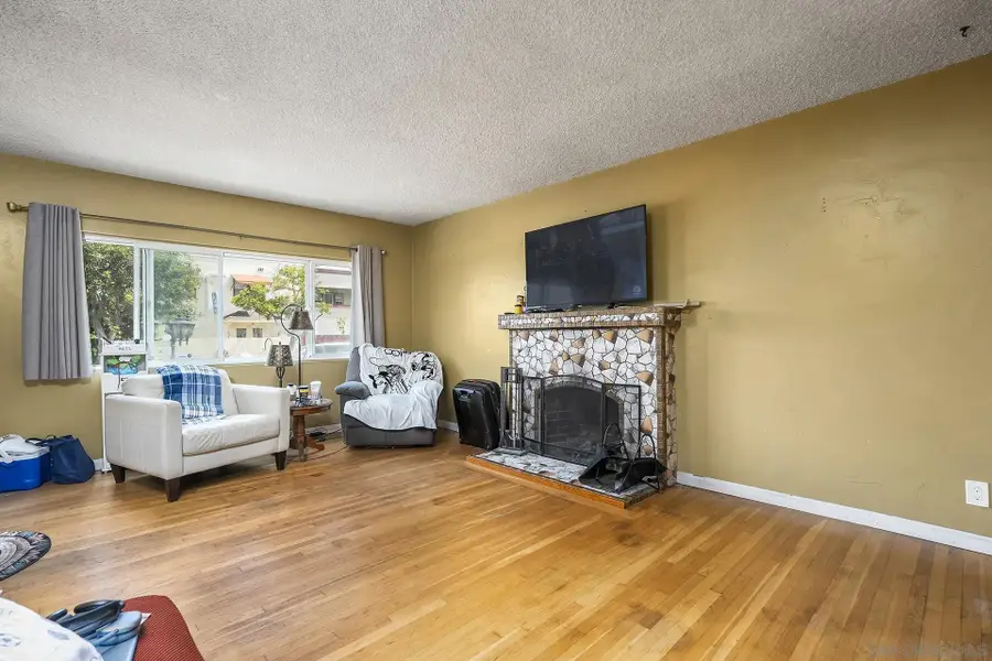 3271 Monroe Ave, San Diego, CA 92116 - #2