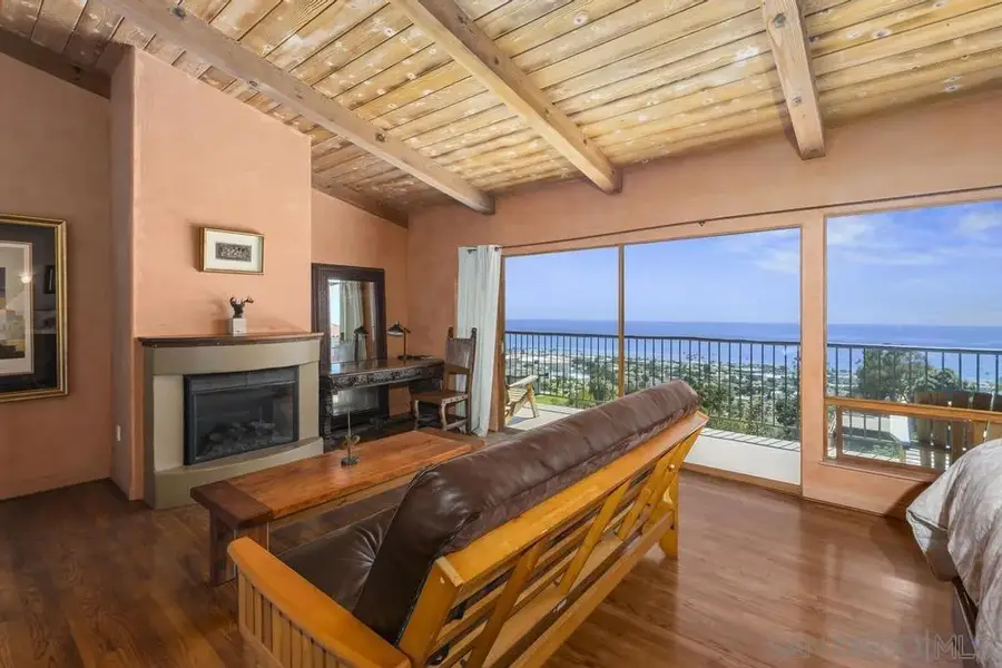 5832 La Jolla Corona Dr, La Jolla, CA 92037 - #3