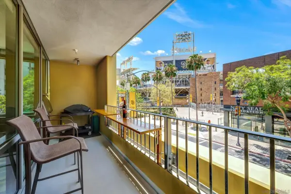 321 10th Ave #212, San Diego, CA 92101
