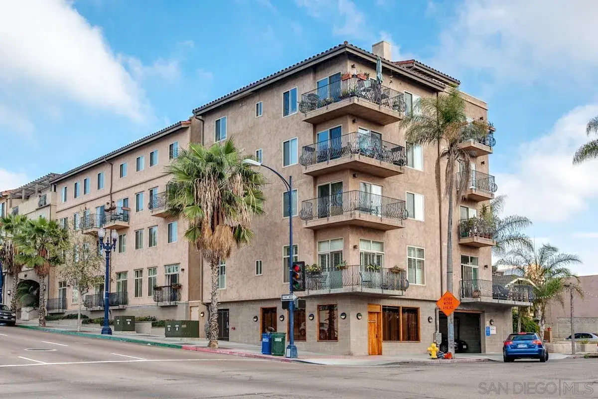 801 W Hawthorn St #301, San Diego, CA 92101 - #1