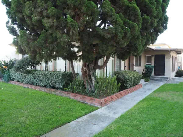 2127-2131 1/2 Felspar, San Diego, CA 92109