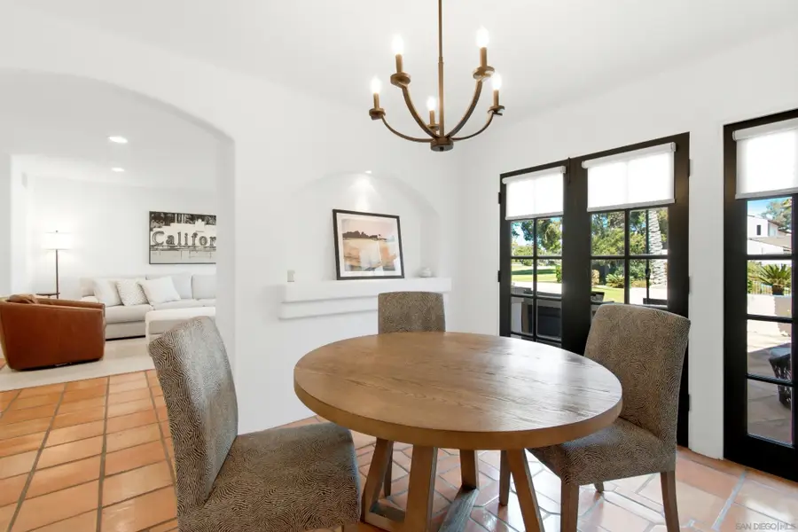137 Via Coronado, Rancho Santa Fe, CA 92091 - #3