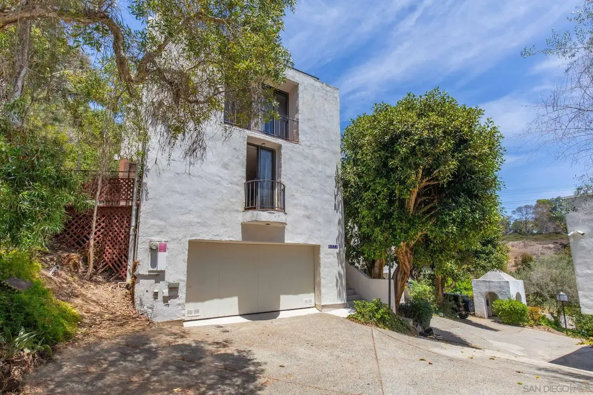 8354 Gilman Dr., La Jolla, CA 92037 - #1