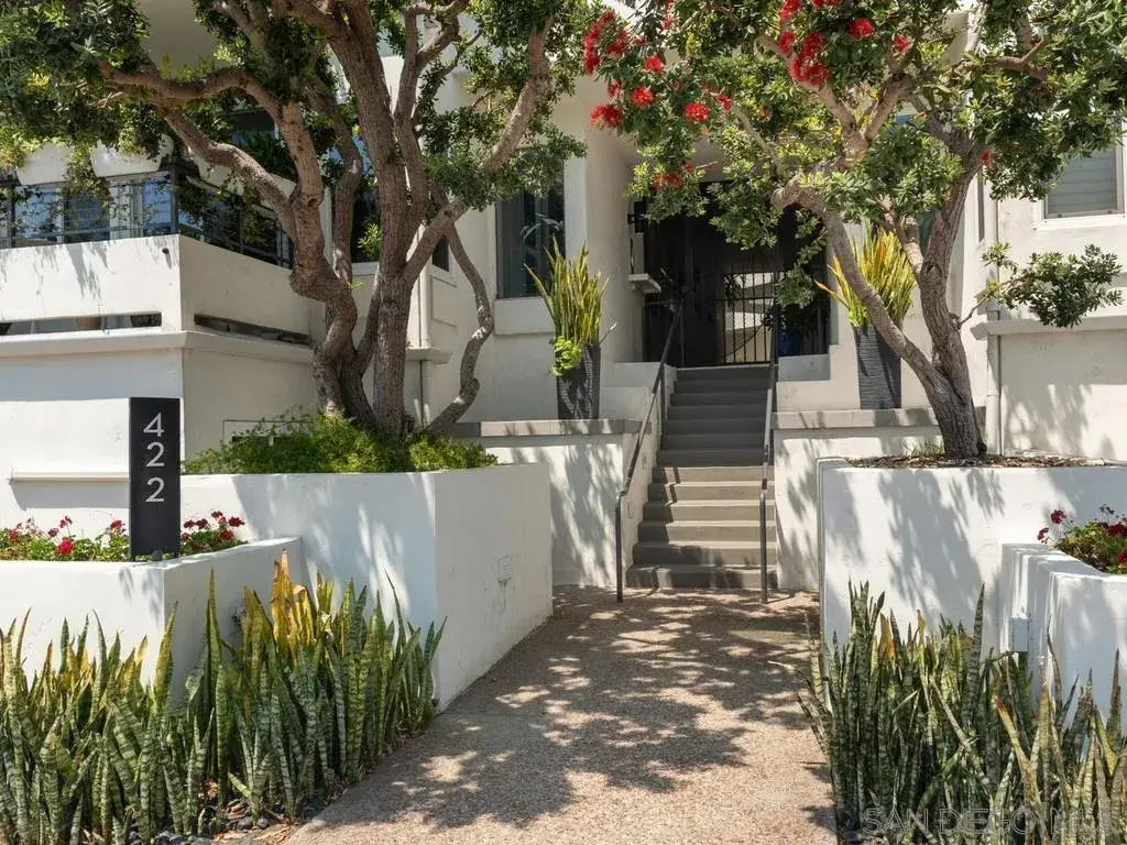 422 Rosecrans St #7, San Diego, CA 92106 - #1