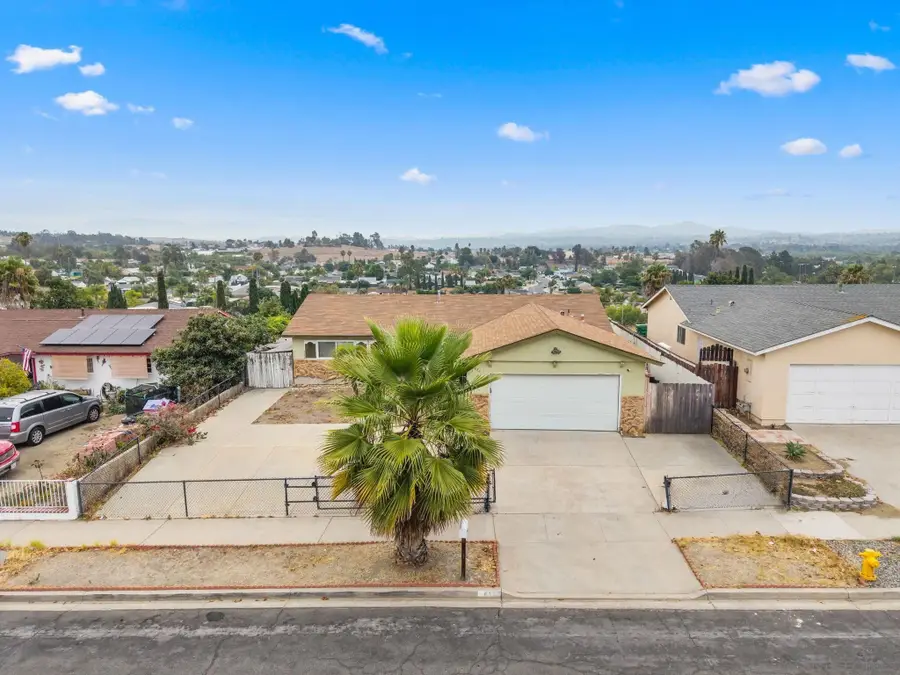 656 Flora Dr, Oceanside, CA 92057 - #3