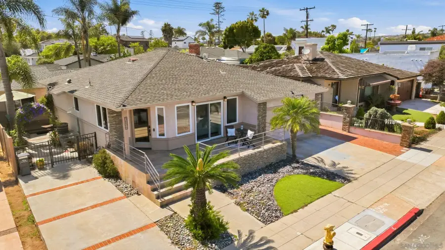 3634 Crown Point Dr, San Diego, CA 92109 - #3