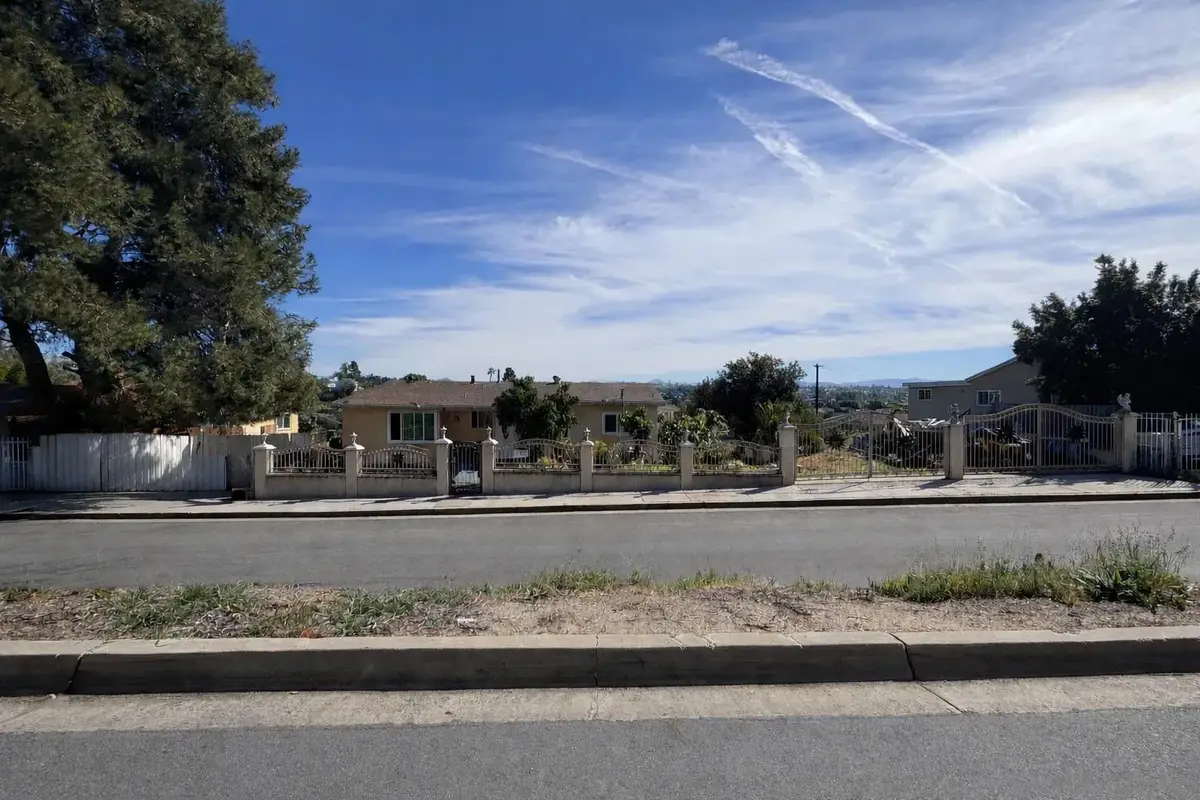 3041 Menlo, San Diego, CA 92105 - #1