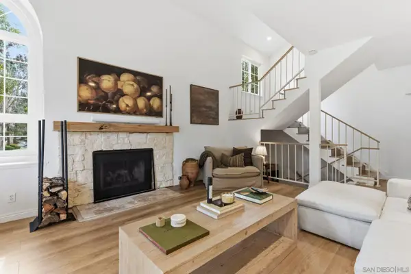 7767 Caminito Monarca #100, Carlsbad, CA 92009