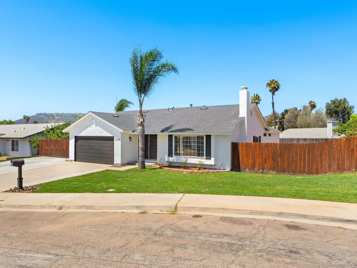 1524 Shadow Hills Dr, San Marcos, CA 92069 - #1