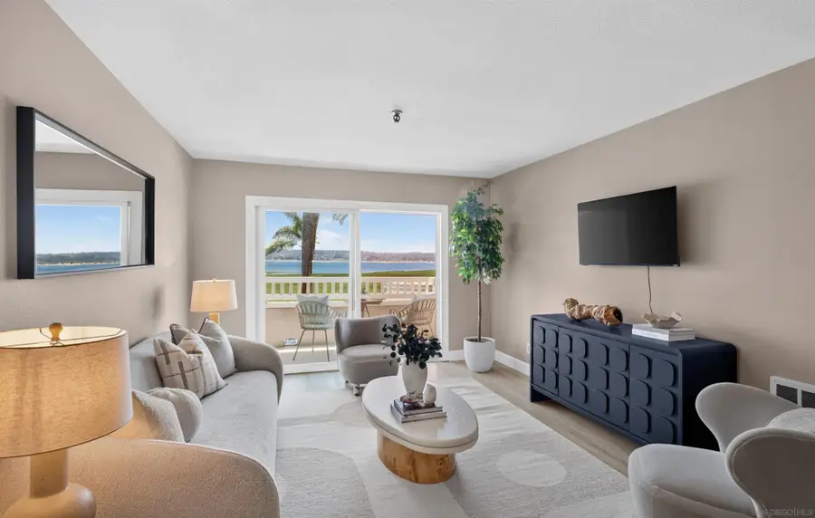 3991 Crown Point Dr #112, San Diego, CA 92109 - #2