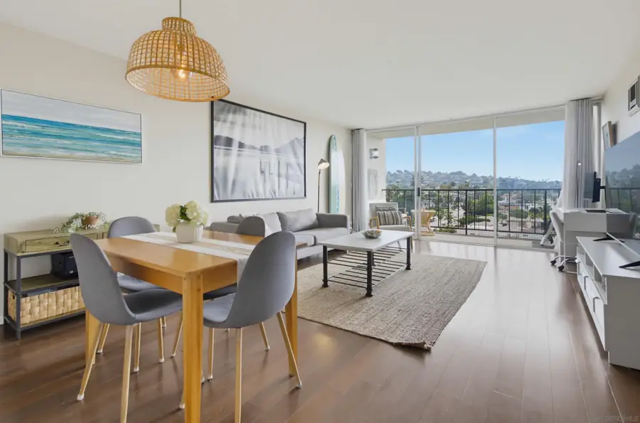 4944 Cass St #909, San Diego, CA 92109 - #3