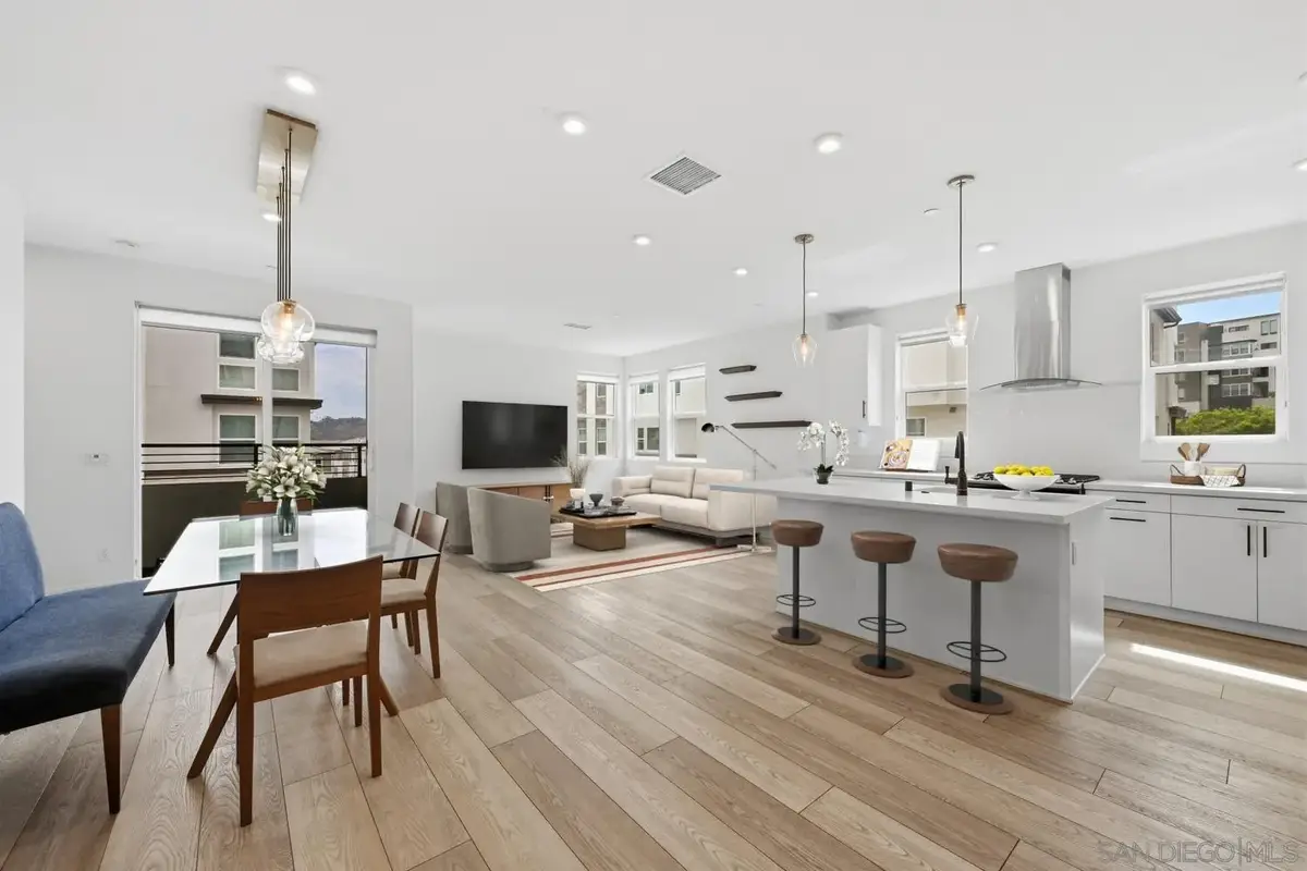 2702 Via Avella, San Diego, CA 92108 - #1