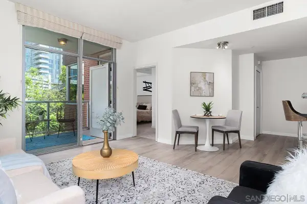 206 Park Blvd #312, San Diego, CA 92101