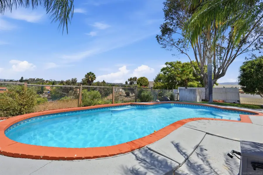 168 Manton Way, Vista, CA 92084 - #2