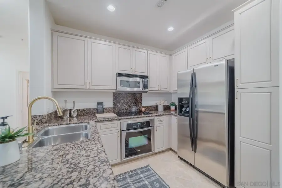 3877 Pell #113, San Diego, CA 92130 - #3