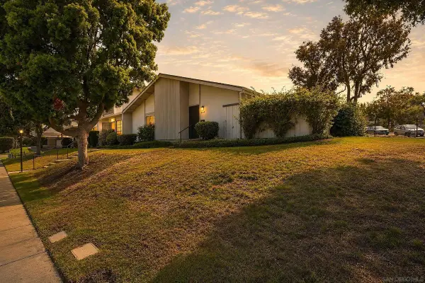 9645 Easter Way, San Diego, CA 92121