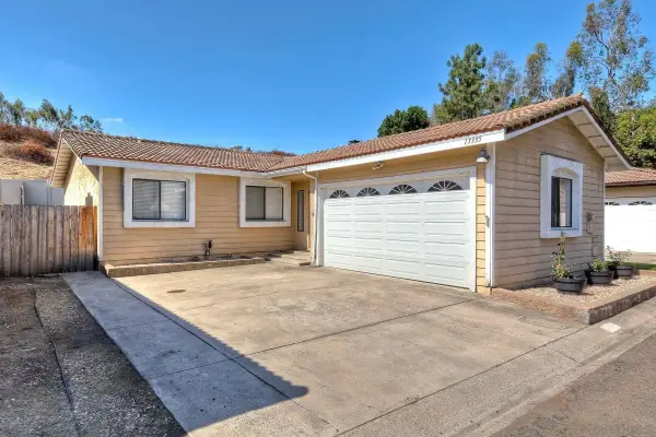 13335 Sneezy Ct., El Cajon, CA 92021