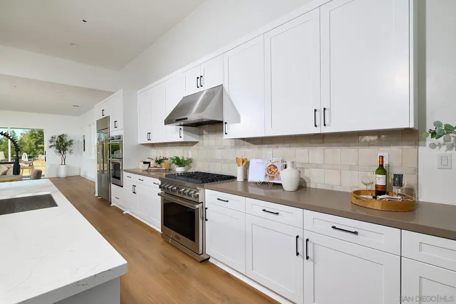 1741 Ishihara Rd, Vista, CA 92084 - #3