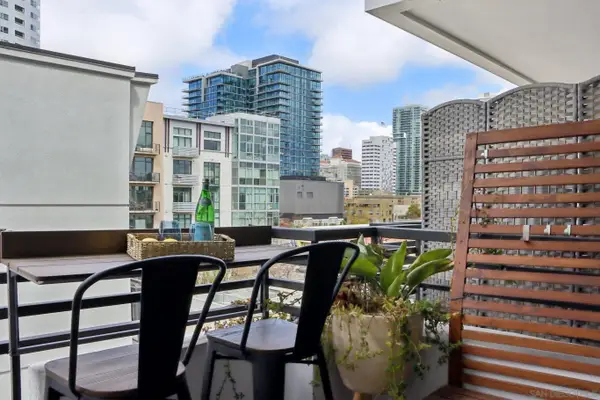 550 Park Blvd #2501, San Diego, CA 92101