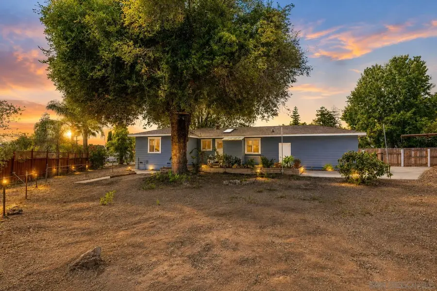 1223 Coventry Rd, Vista, CA 92084 - #3