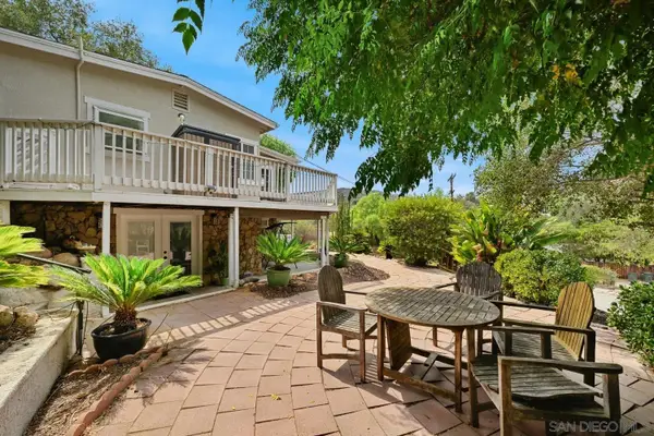 402 Silverbrook Dr., El Cajon, CA 92019