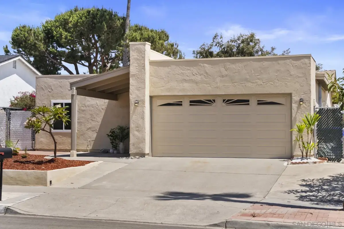 4105 Alana Cir, Oceanside, CA 92056 - #1