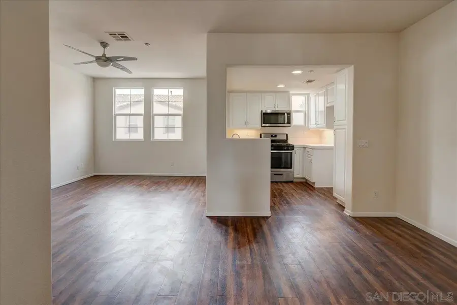 762 Castaway Cv, San Diego, CA 92154 - #3