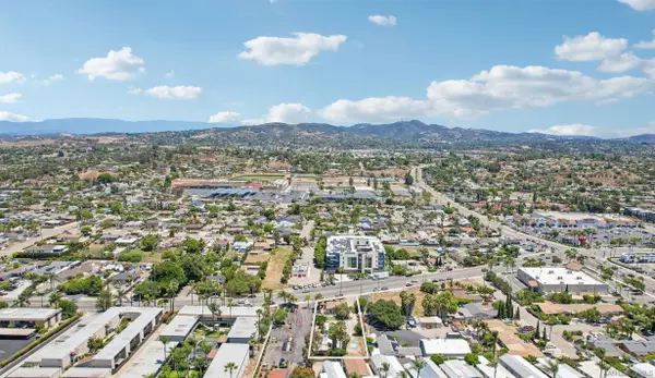 1570 N Santa Fe, Vista, CA 92083