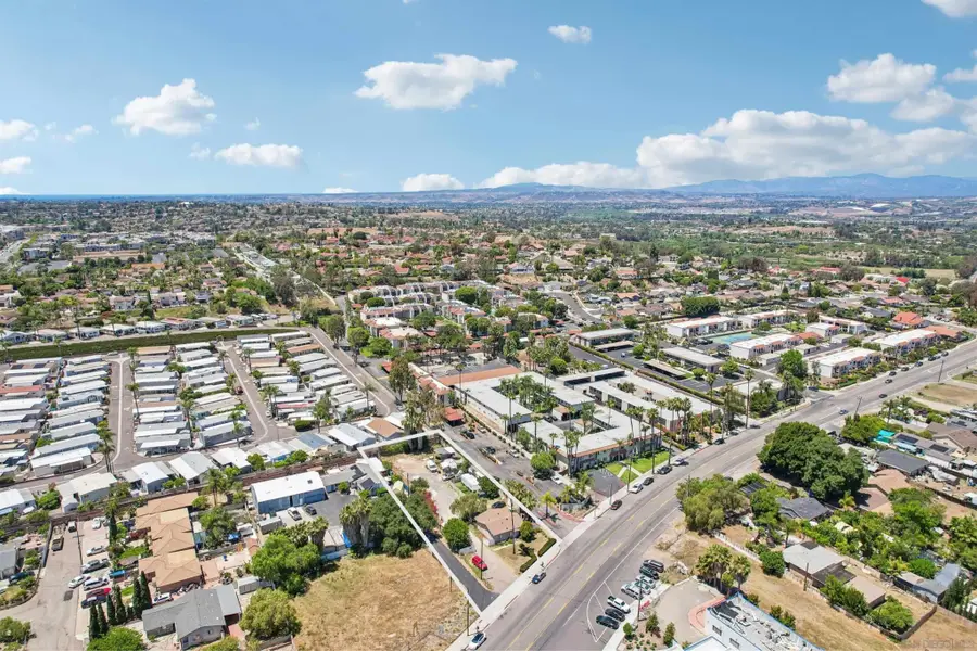 1570 N Santa Fe, Vista, CA 92083 - #2
