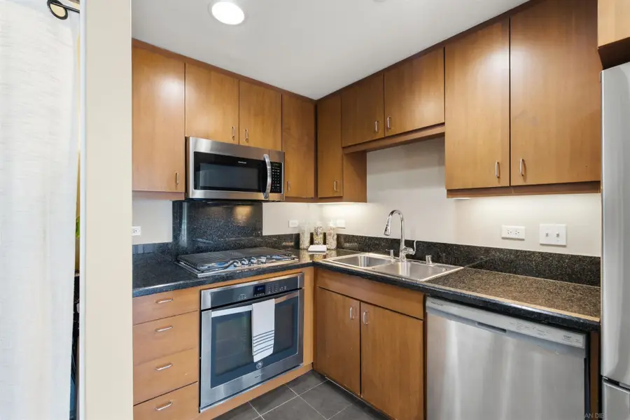 550 15th St. #207, San Diego, CA 92101 - #3