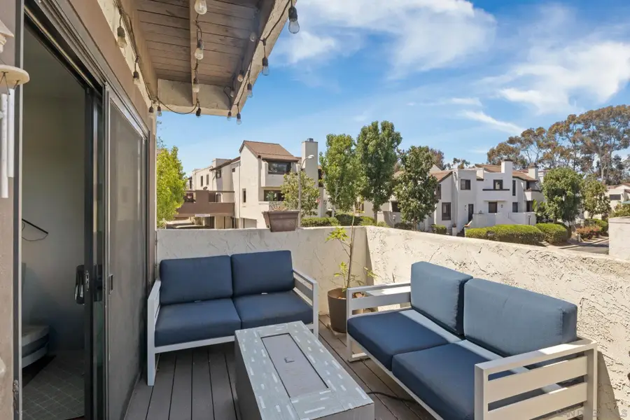 2287 Caminito Pasada #101, San Diego, CA 92107 - #3