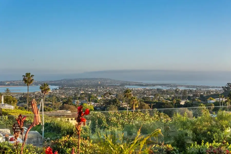2402 Alto Cerro Circle, San Diego, CA 92109 - #3