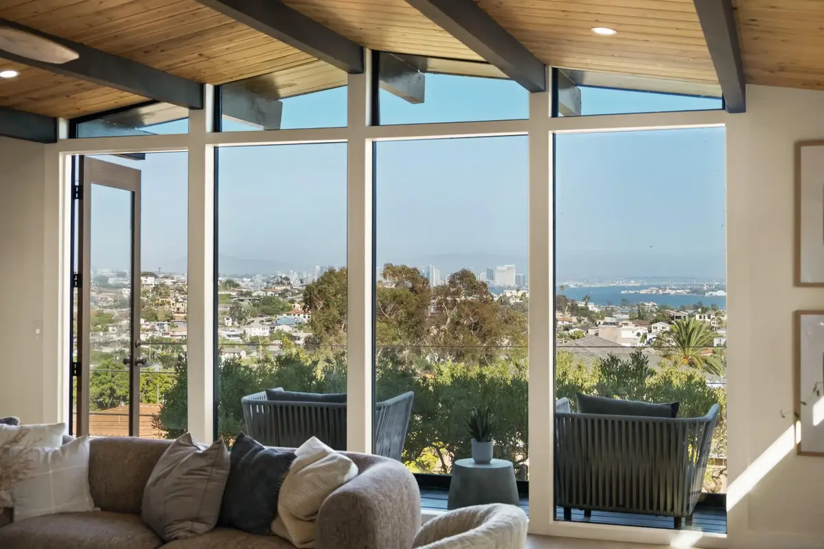 3992 La Cresta, San Diego, CA 92107 - #1