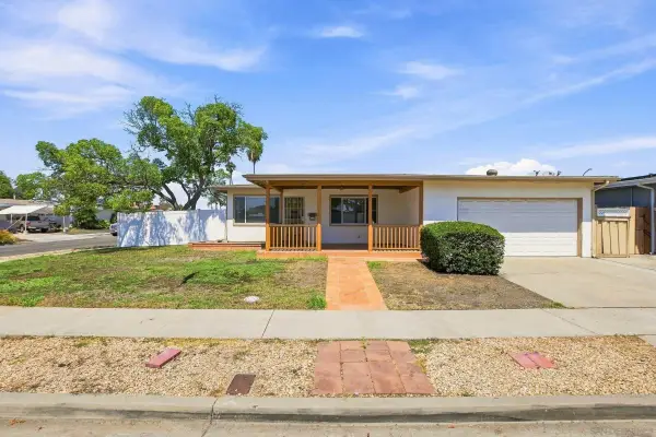 4604 Isleta Ave., San Diego, CA 92117