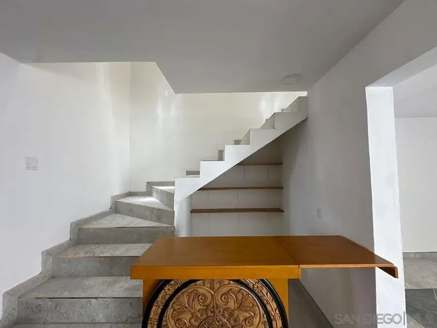 206 Ave. Santa Monica, Col. San Miguel Tijuana Mexico, O Neals, CA 99999 - #3