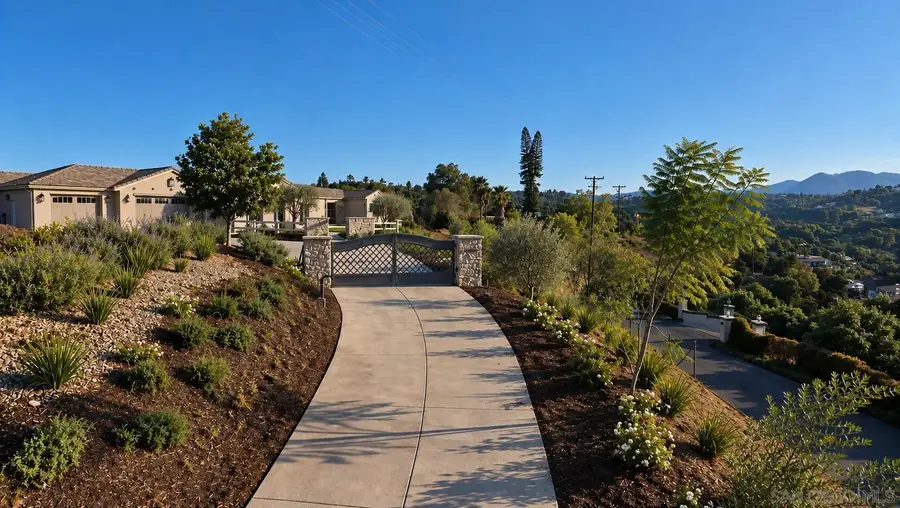 3240 Via Del Cielo, Fallbrook, CA 92028 - #2