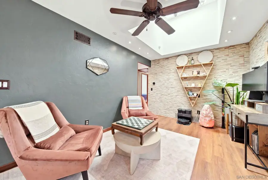 6885 Rockglen Ave, San Diego, CA 92111 - #3