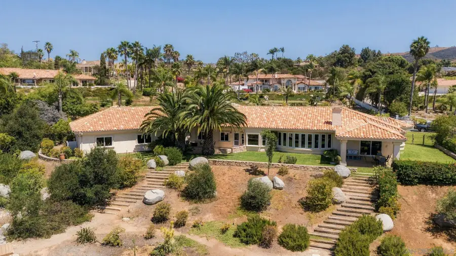 1990 Quail View Dr, Vista, CA 92084 - #2