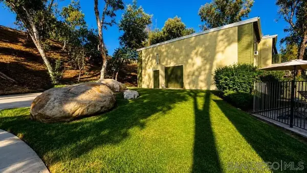 830 W Lincoln Ave #186, Escondido, CA 92026